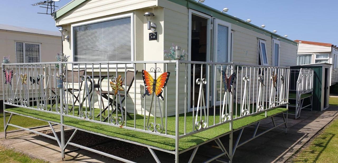 I 10 Caravan 4 Berth Chase Caravan Park インゴールドメルズ エクステリア 写真